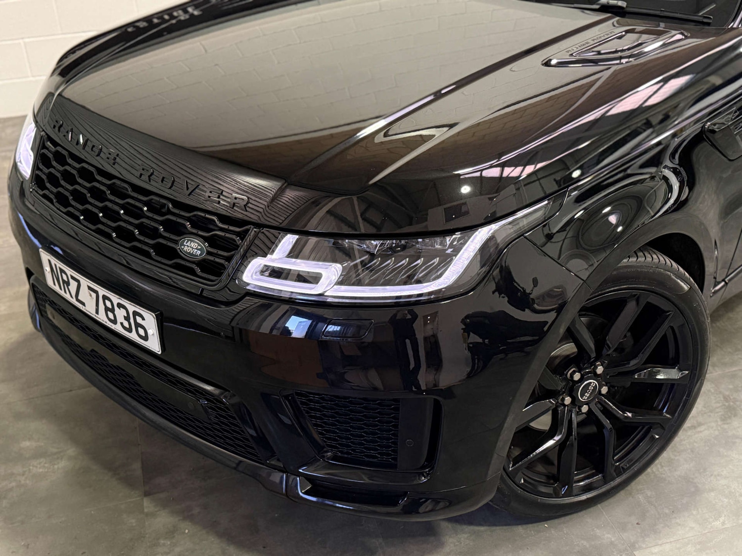 Used Land Rover Range Rover Sport 2018 for sale - 77837314: Photo 11