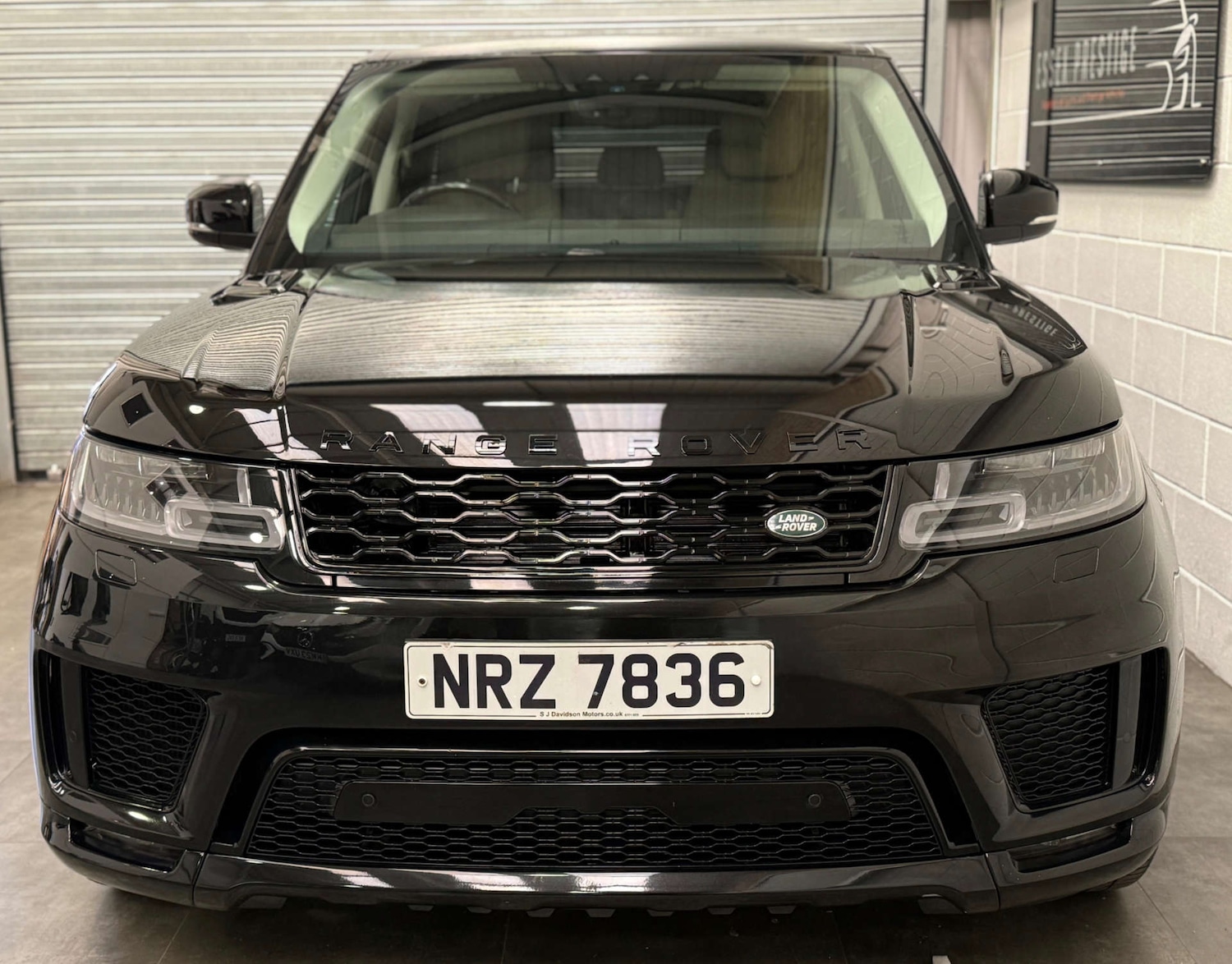 Used Land Rover Range Rover Sport 2018 for sale - 77837314: Photo 2