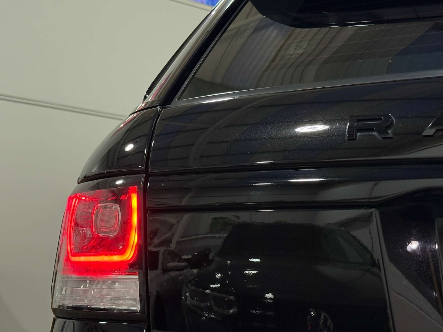 Used Land Rover Range Rover Sport 2017 for sale - 76416831: Photo 10