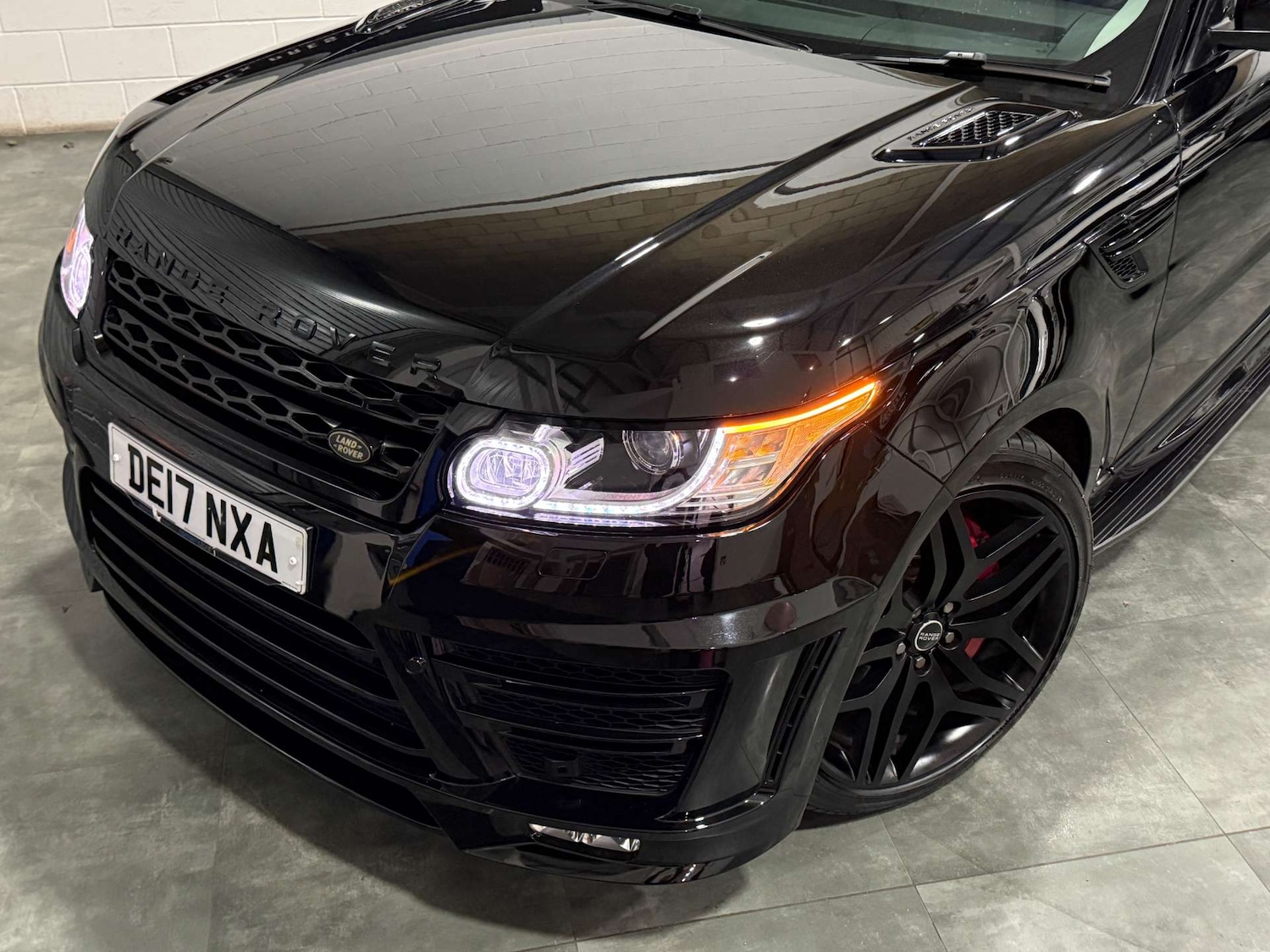 Used Land Rover Range Rover Sport 2017 for sale - 76416831: Photo 11