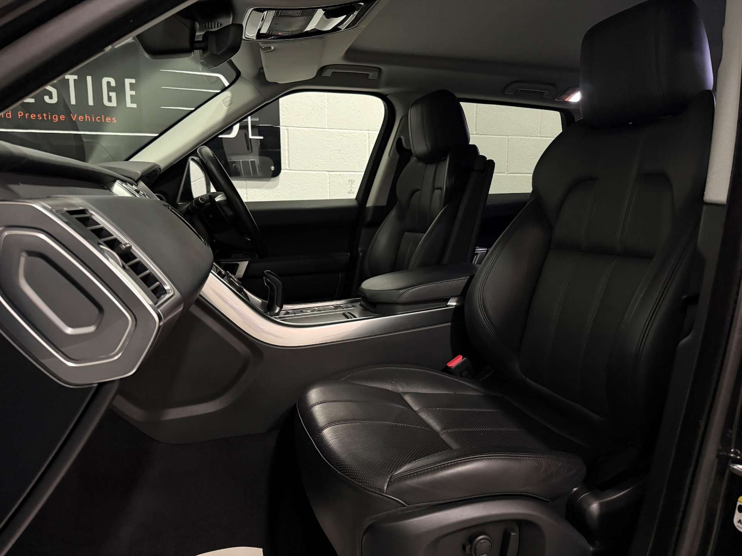 Used Land Rover Range Rover Sport 2017 for sale - 76416831: Photo 18