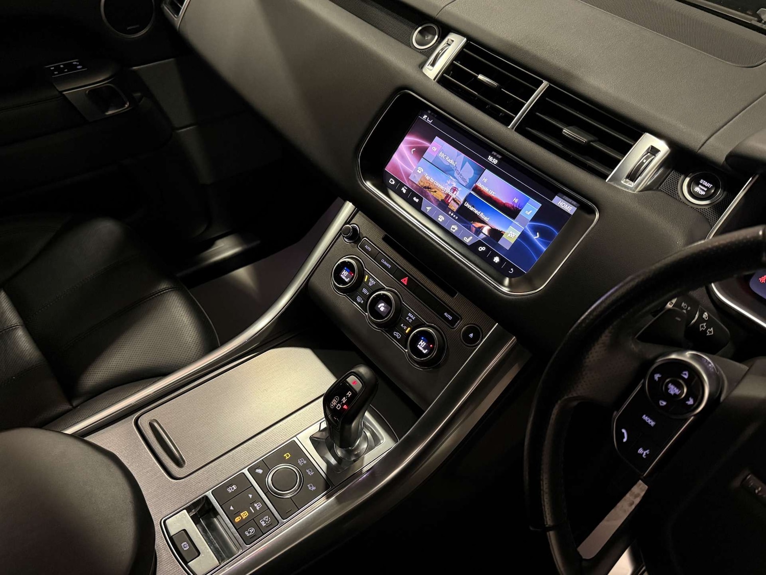 Used Land Rover Range Rover Sport 2017 for sale - 76416831: Photo 21