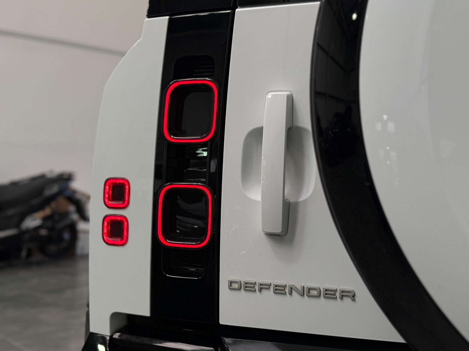 Used Land Rover Defender 2022 for sale - 78090309: Photo 12