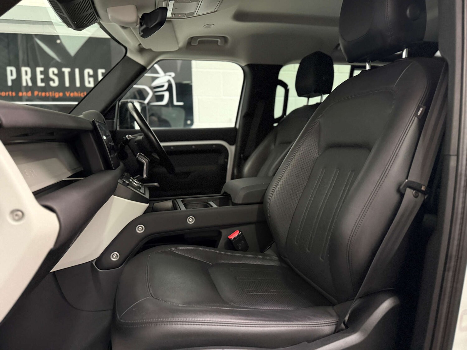 Used Land Rover Defender 2022 for sale - 78090309: Photo 17