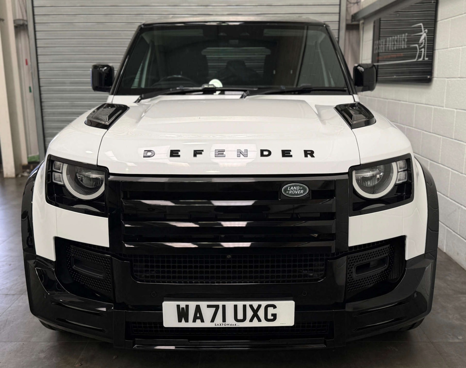 Used Land Rover Defender 2022 for sale - 78090309: Photo 2