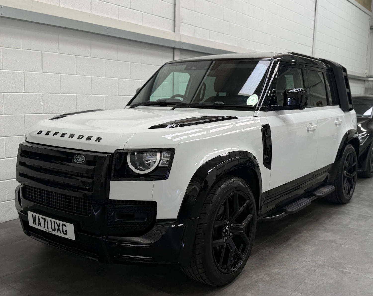 Used Land Rover Defender 2022 for sale - 78090309: Photo 3