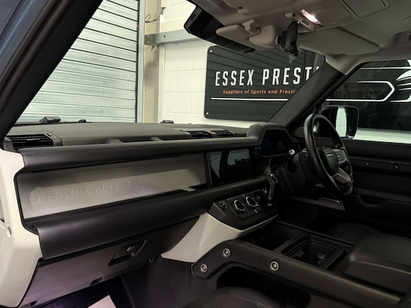 Used Land Rover Defender 2021 for sale - 74780004: Photo 17