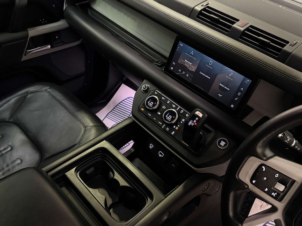 Used Land Rover Defender 2021 for sale - 74780004: Photo 21
