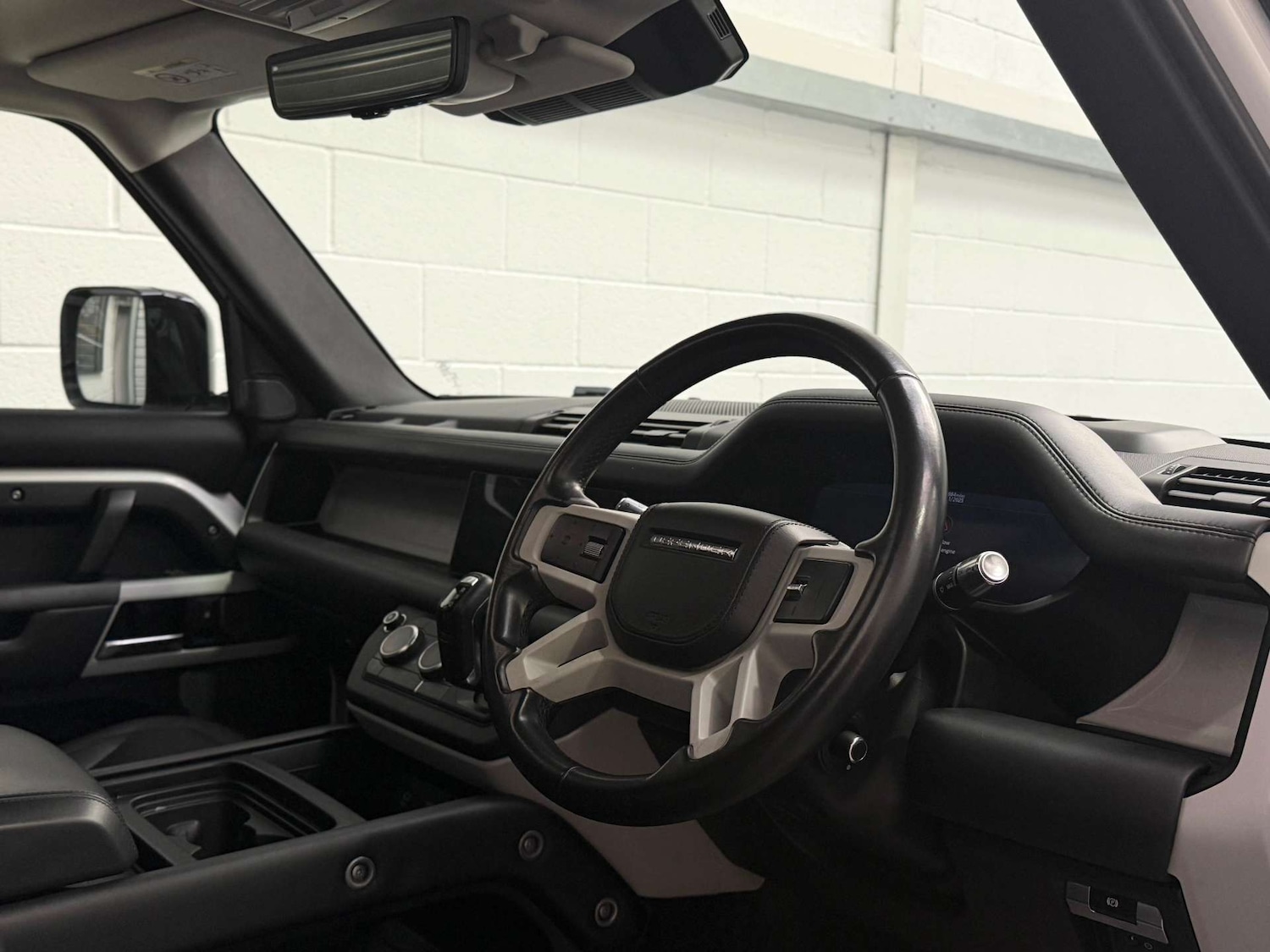 Used Land Rover Defender 2020 for sale - 76654137: Photo 14