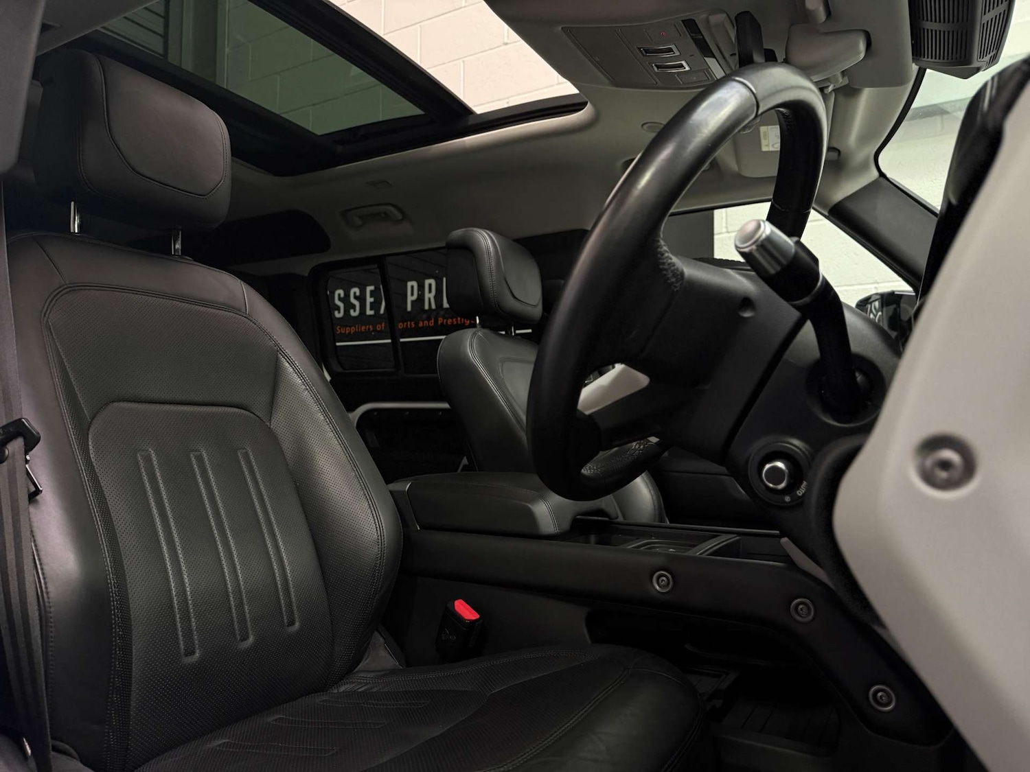 Used Land Rover Defender 2020 for sale - 76654137: Photo 15