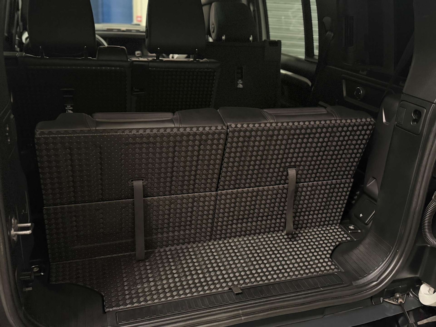 Used Land Rover Defender 2020 for sale - 76654137: Photo 24