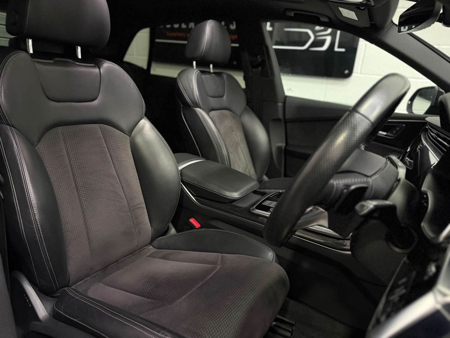 Used Audi Q8 2018 for sale - 77301761: Photo 16