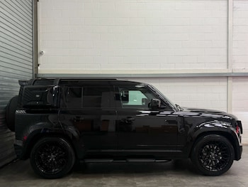 Used Land Rover Defender 2024 for sale - 79378788: Photo