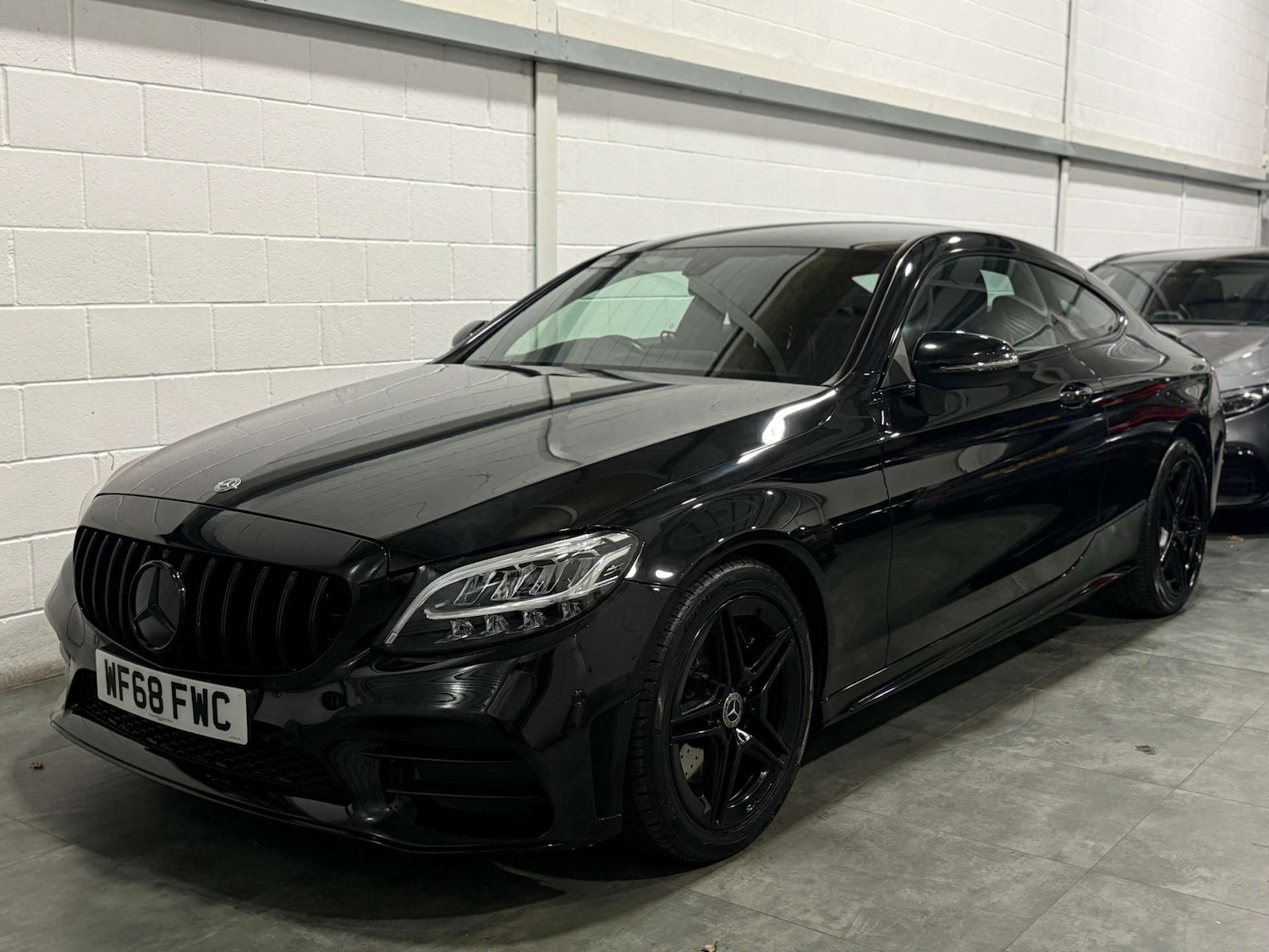 Used Mercedes-Benz C Class 2018 for sale - 76744017: Photo 3