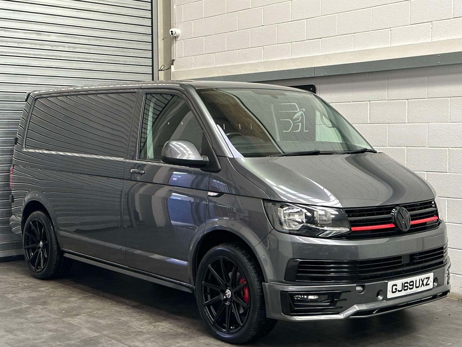 Used Volkswagen Transporter 2019 for sale - 76618873: Photo 1