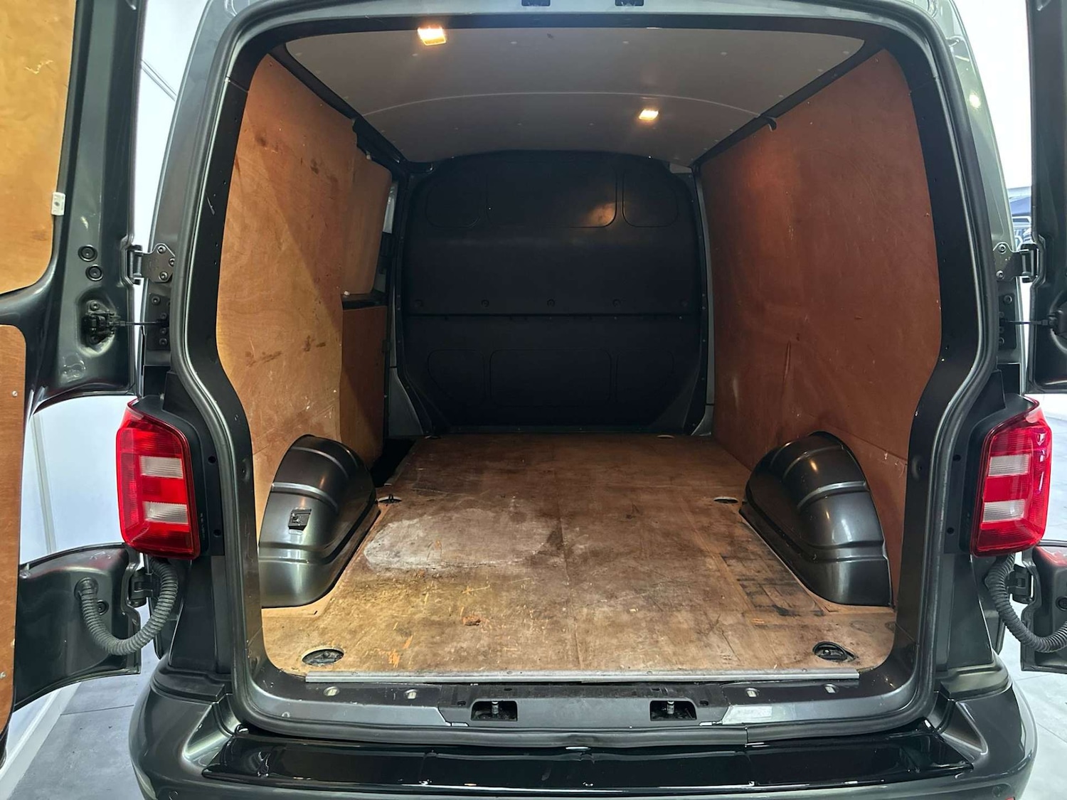 Used Volkswagen Transporter 2019 for sale - 76618873: Photo 12