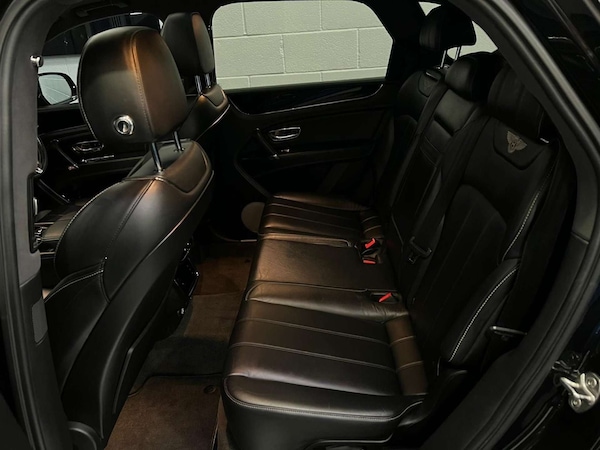 Used Bentley Bentayga 2017 for sale - 74062325: Photo 30
