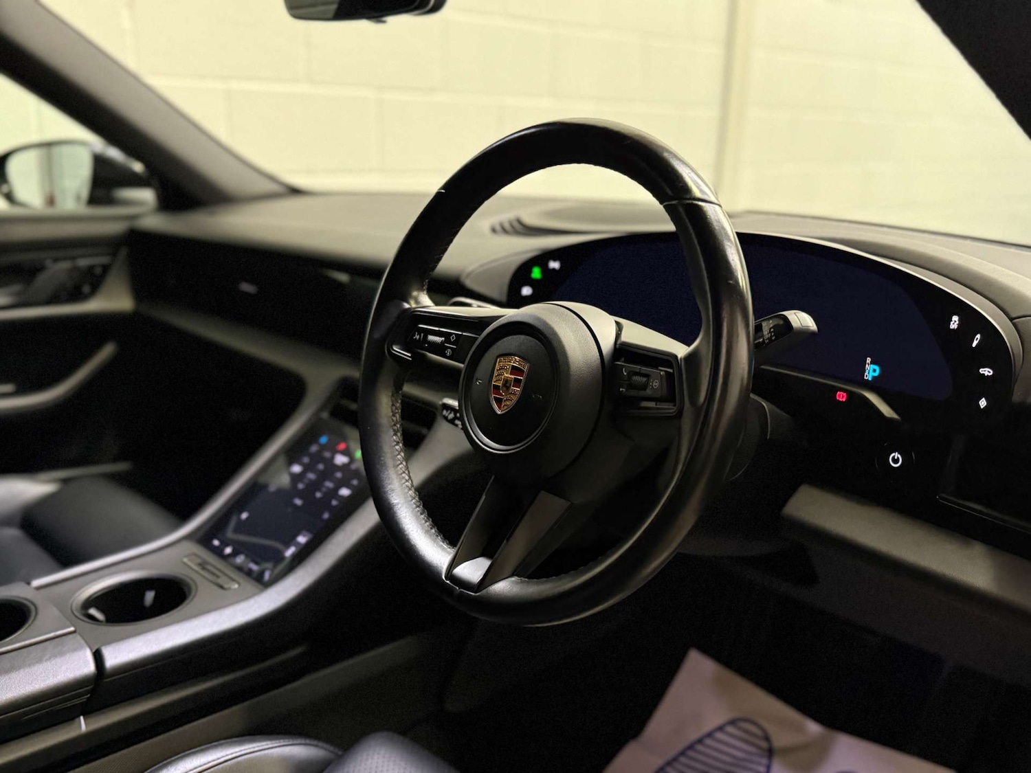 Used Porsche Taycan 2020 for sale - 77765801: Photo 15