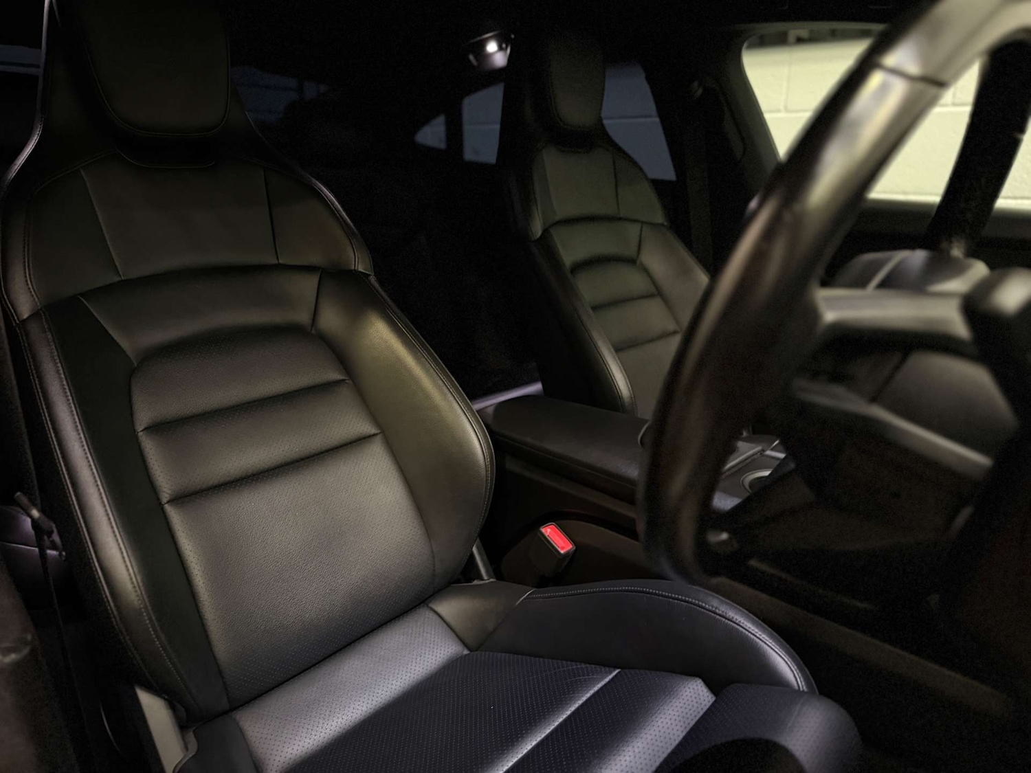 Used Porsche Taycan 2020 for sale - 77765801: Photo 16