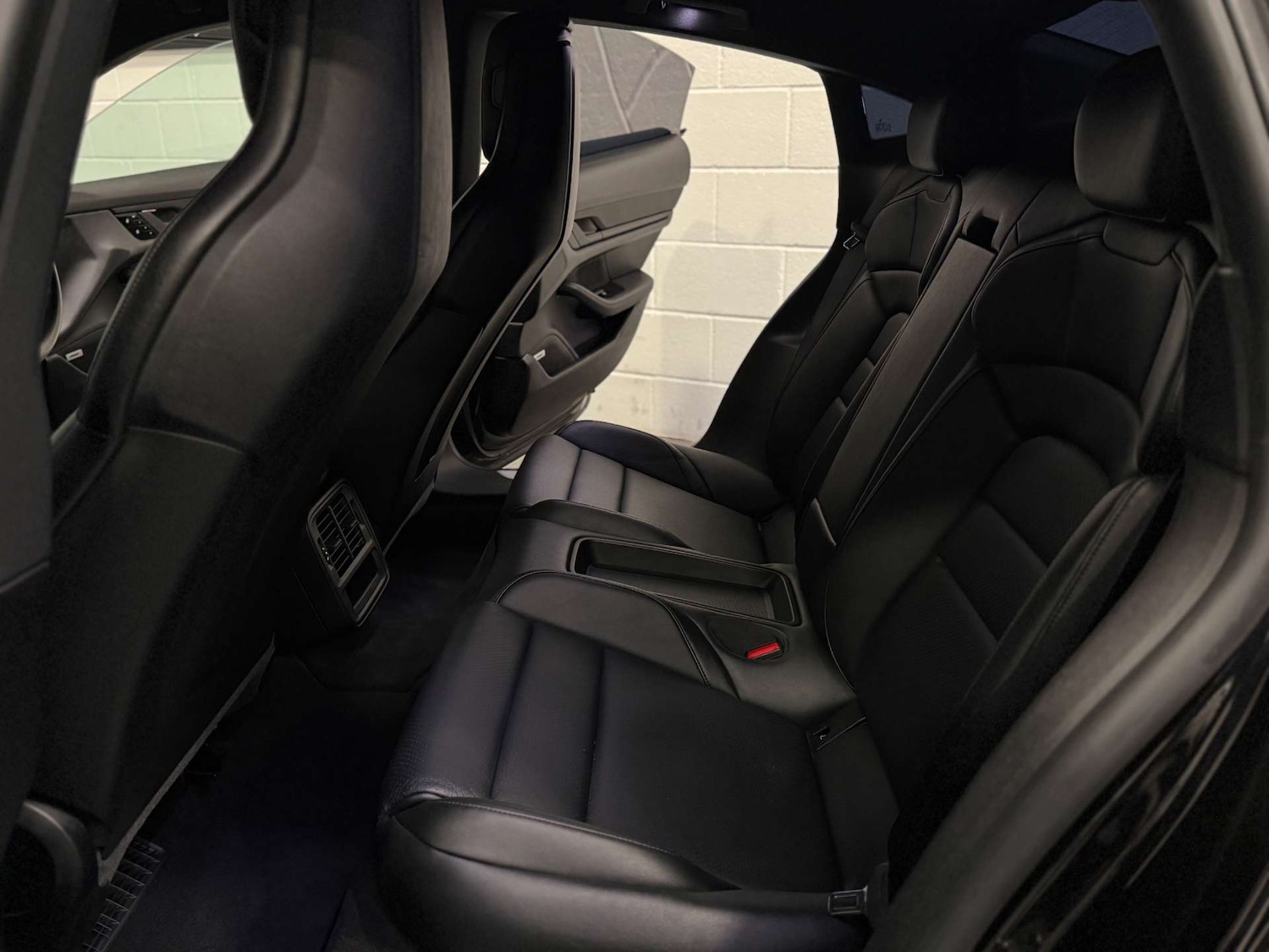 Used Porsche Taycan 2020 for sale - 77765801: Photo 19