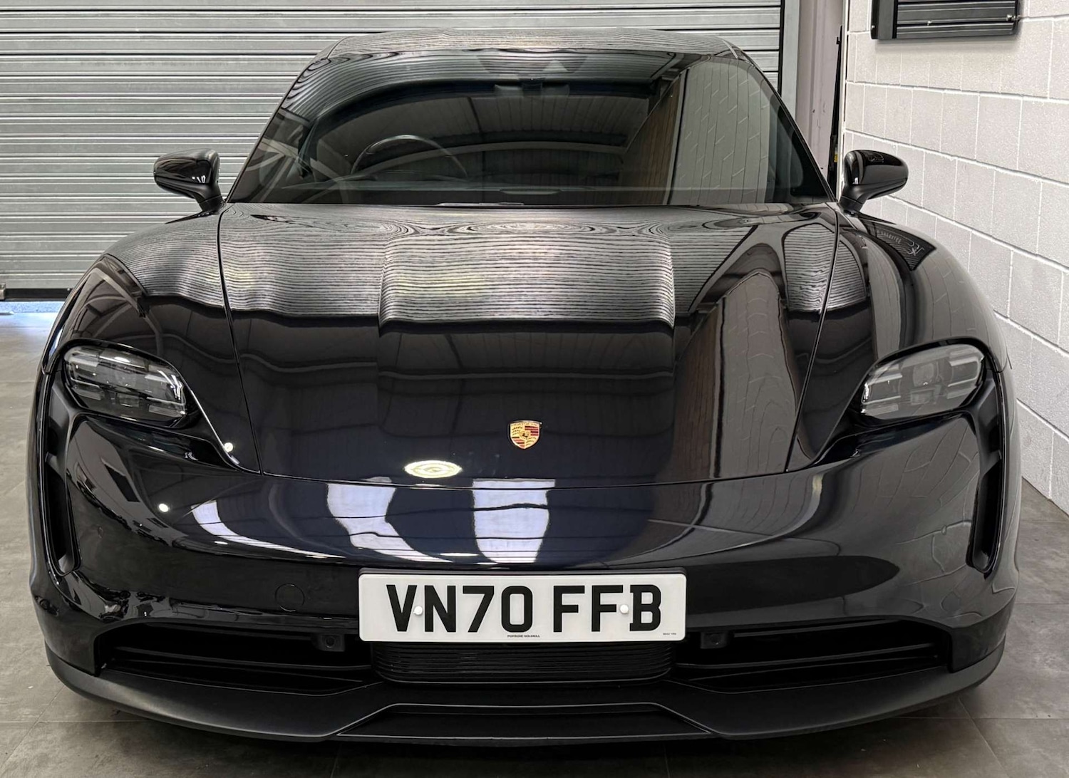 Used Porsche Taycan 2020 for sale - 77765801: Photo 2