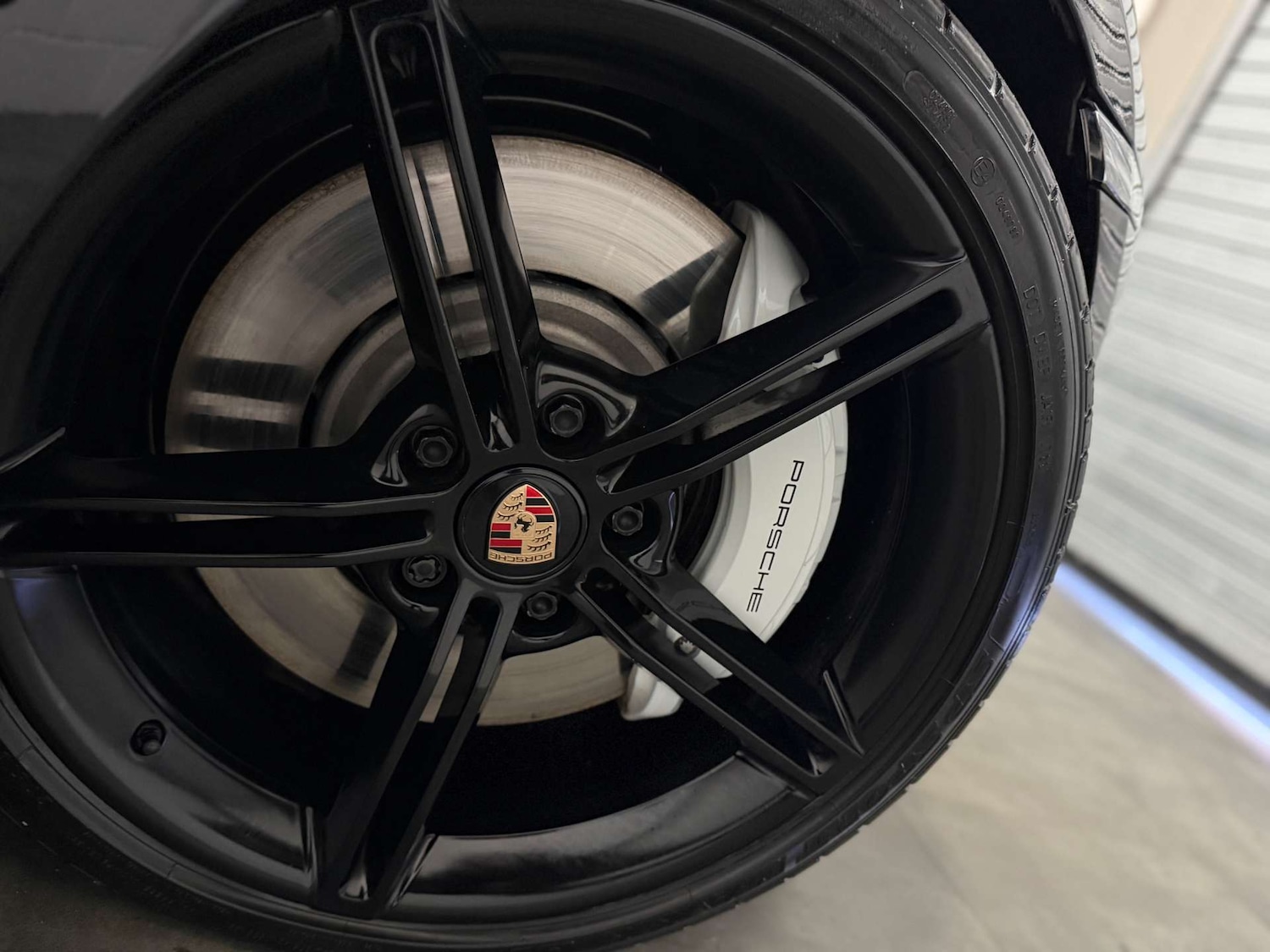 Used Porsche Taycan 2020 for sale - 77765801: Photo 29