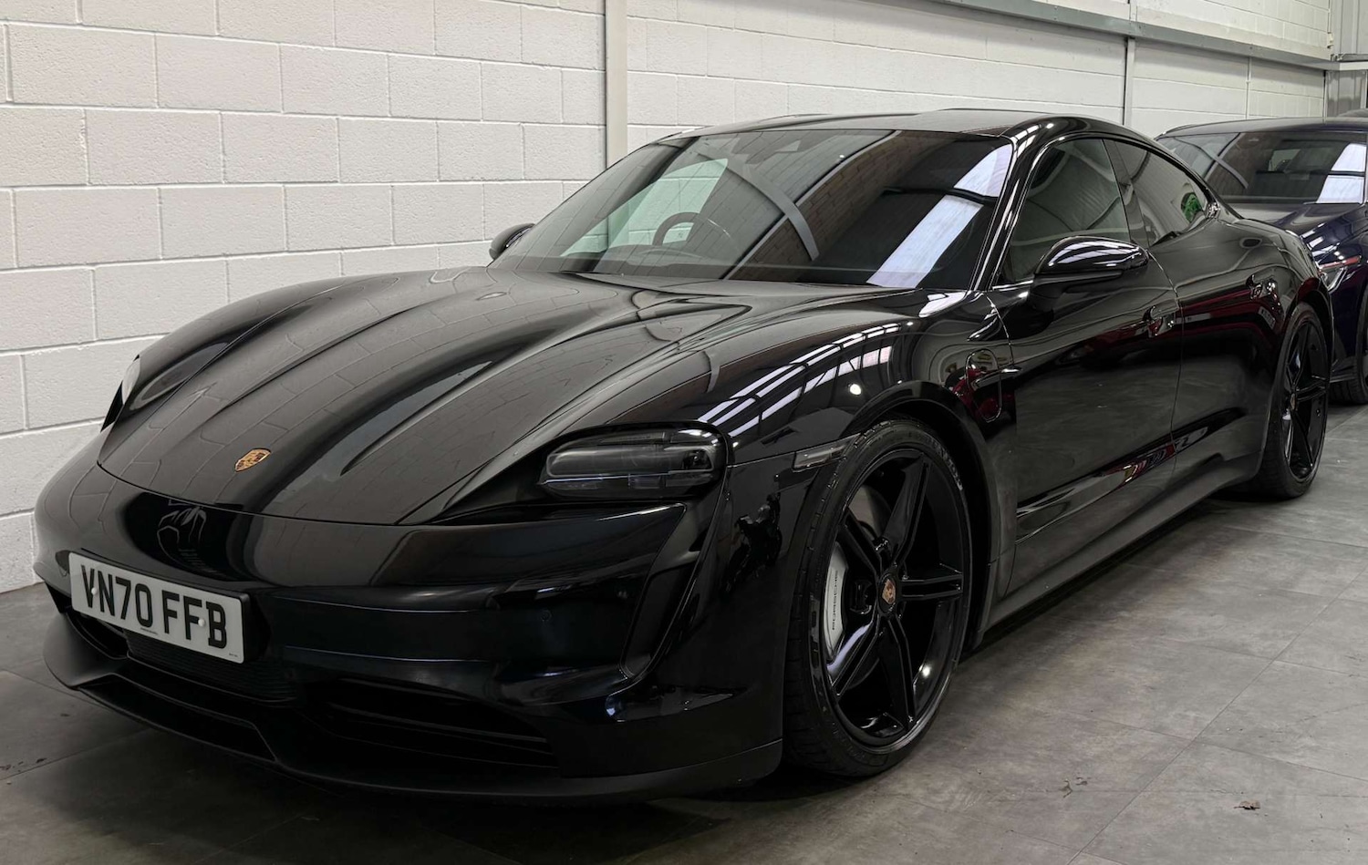 Used Porsche Taycan 2020 for sale - 77765801: Photo 3