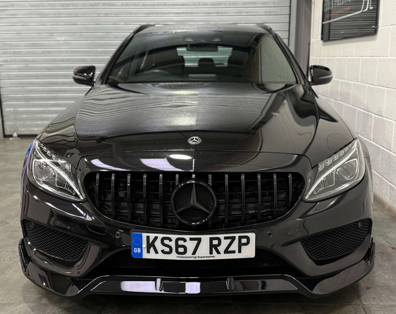 Used Mercedes-Benz C Class 2017 for sale - 76690720: Photo 2