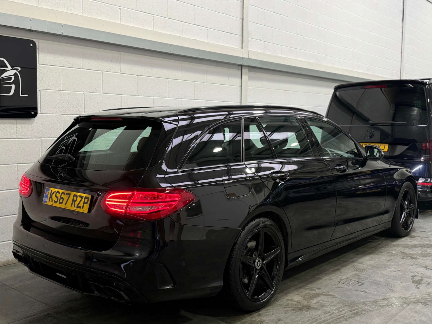 Used Mercedes-Benz C Class 2017 for sale - 76690720: Photo 6