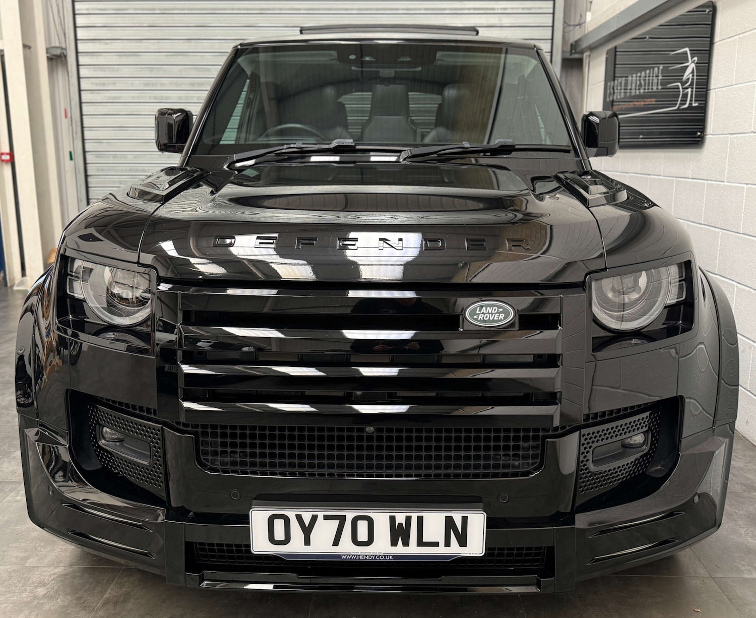 Used Land Rover Defender 2020 for sale - 77946375: Photo 2