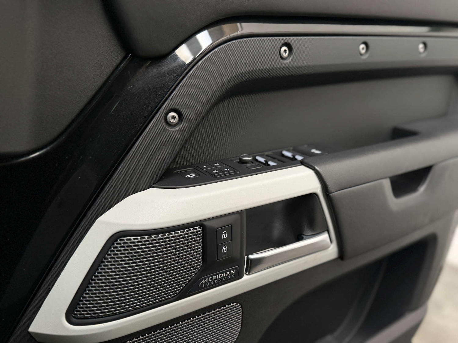 Used Land Rover Defender 2020 for sale - 77946375: Photo 24