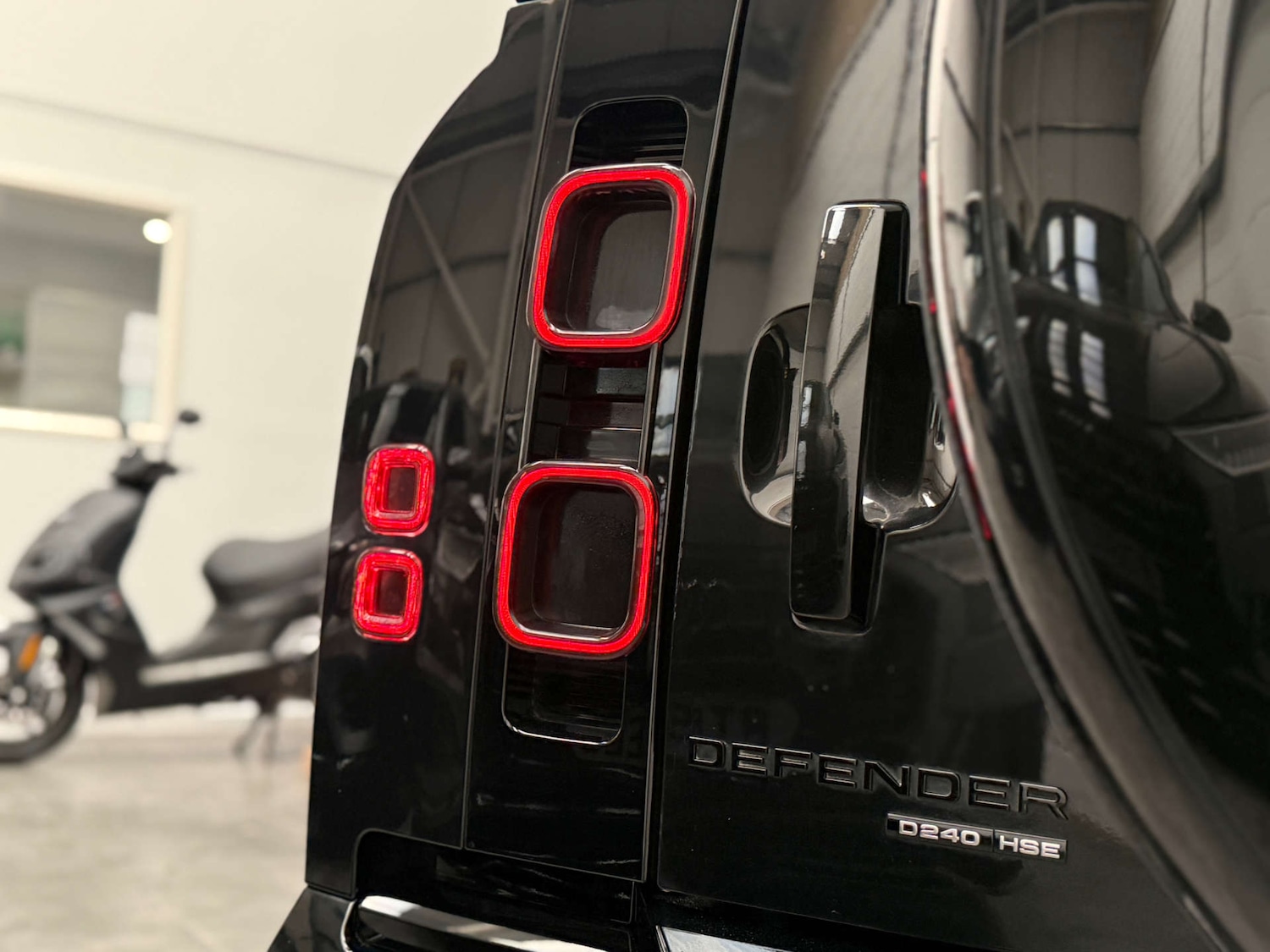 Used Land Rover Defender 2020 for sale - 77946375: Photo 9