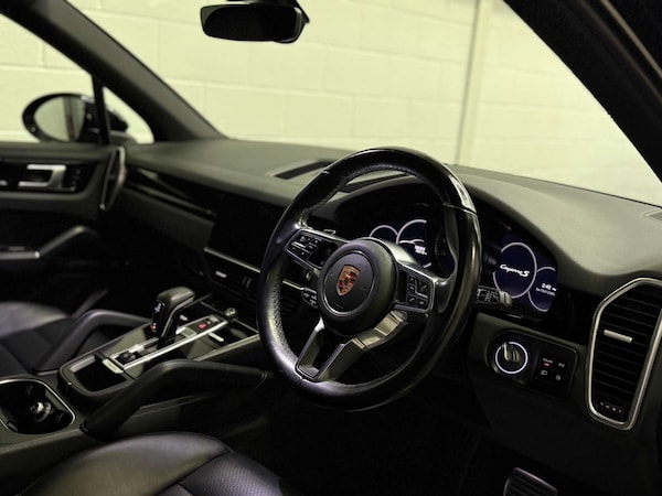 Used Porsche Cayenne 2018 for sale - 75304976: Photo 15
