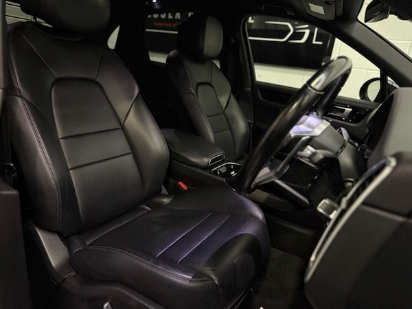 Used Porsche Cayenne 2018 for sale - 75304976: Photo 16