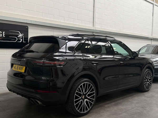 Used Porsche Cayenne 2018 for sale - 75304976: Photo 6