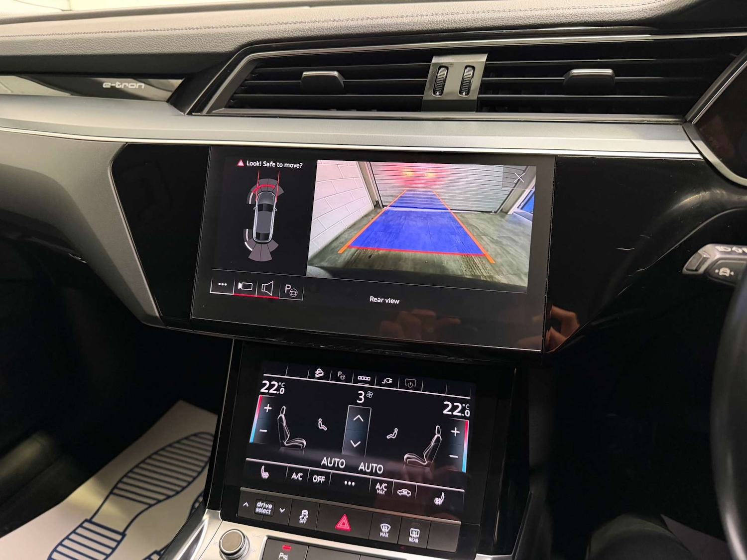 Used Audi e-tron 2021 for sale - 76837445: Photo 14