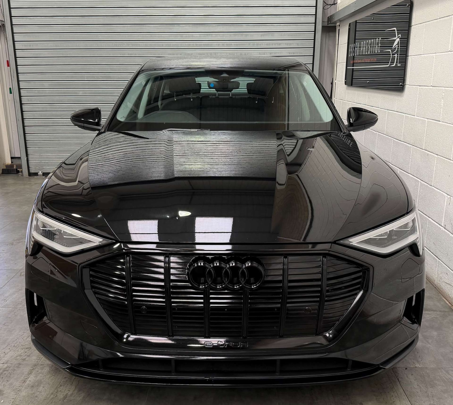 Used Audi e-tron 2021 for sale - 76837445: Photo 2