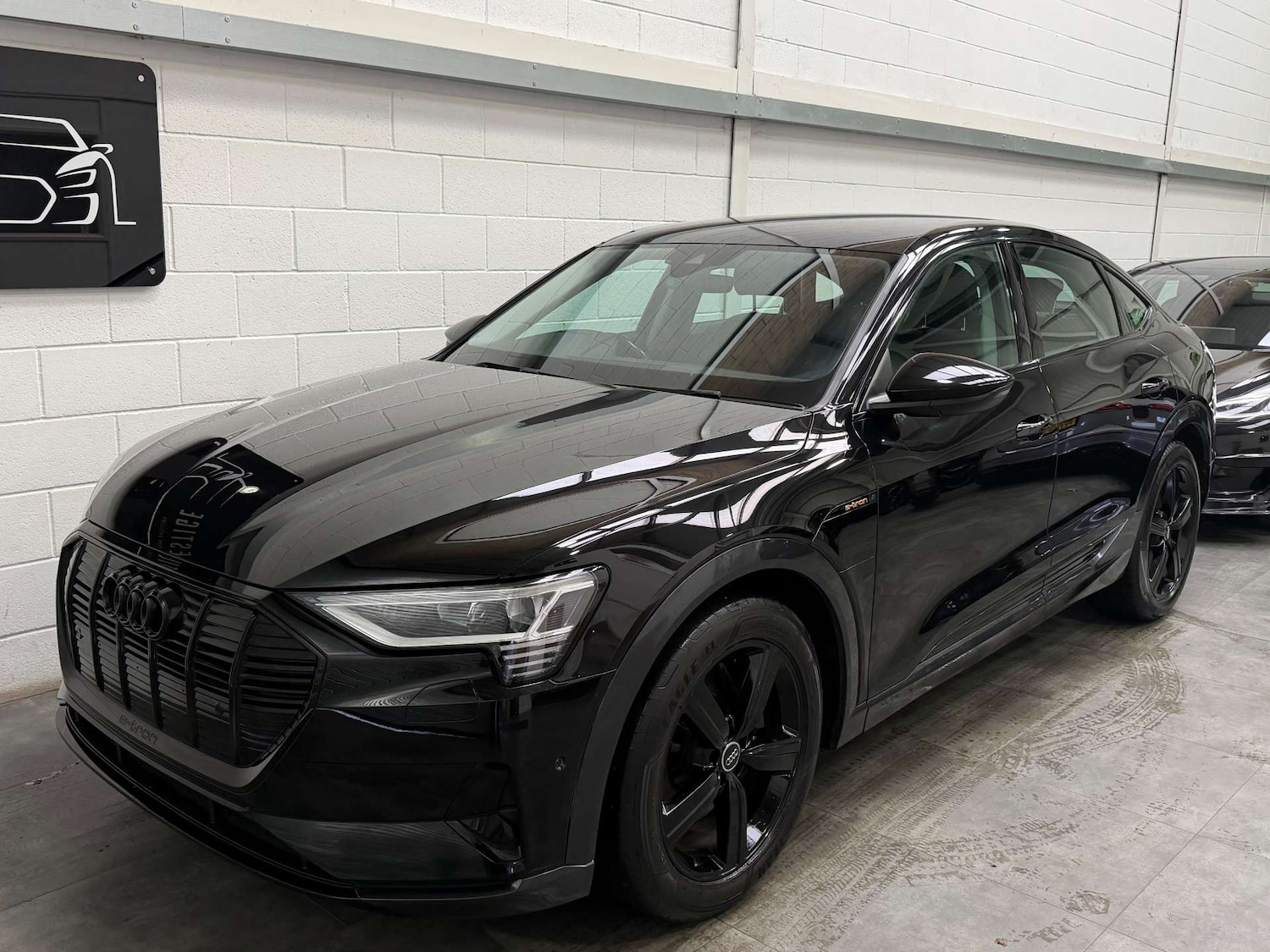 Used Audi e-tron 2021 for sale - 76837445: Photo 3