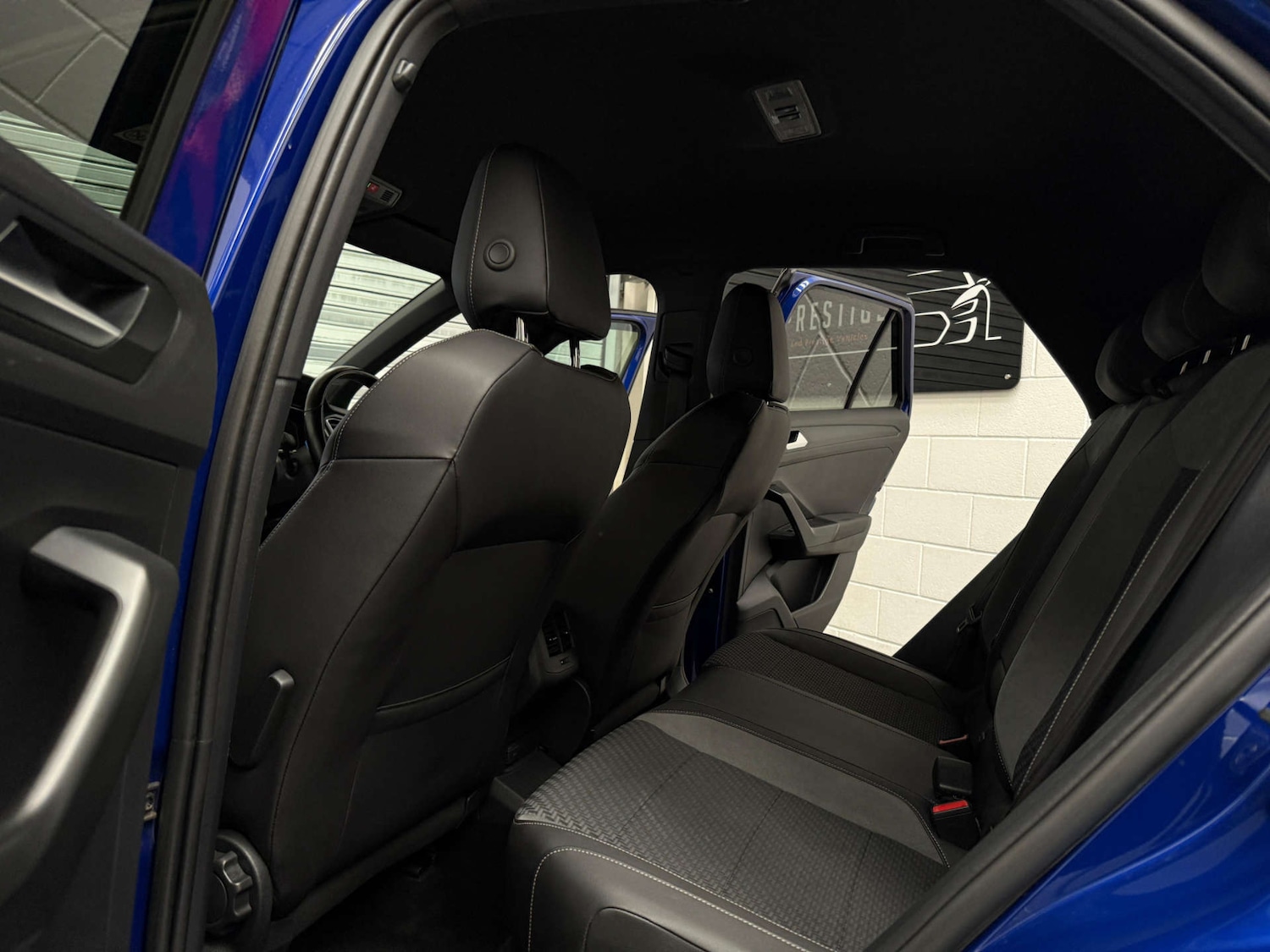 Used Volkswagen T-Roc 2019 for sale - 76601228: Photo 18