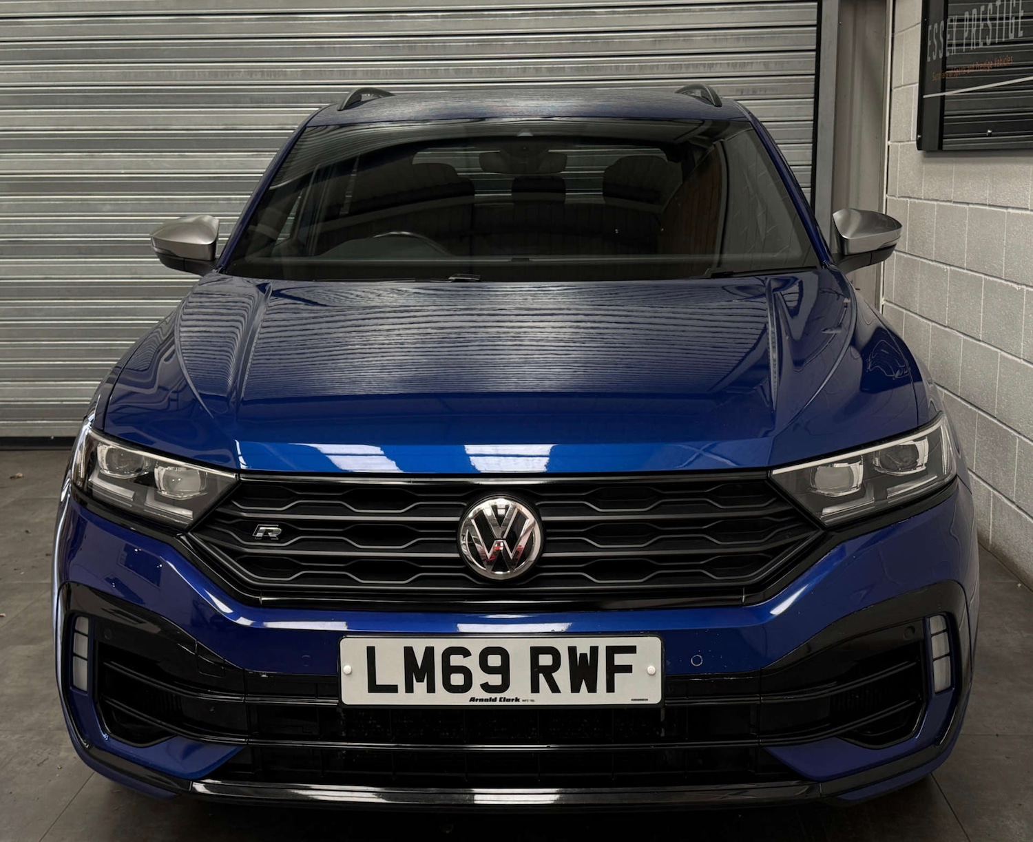 Used Volkswagen T-Roc 2019 for sale - 76601228: Photo 2