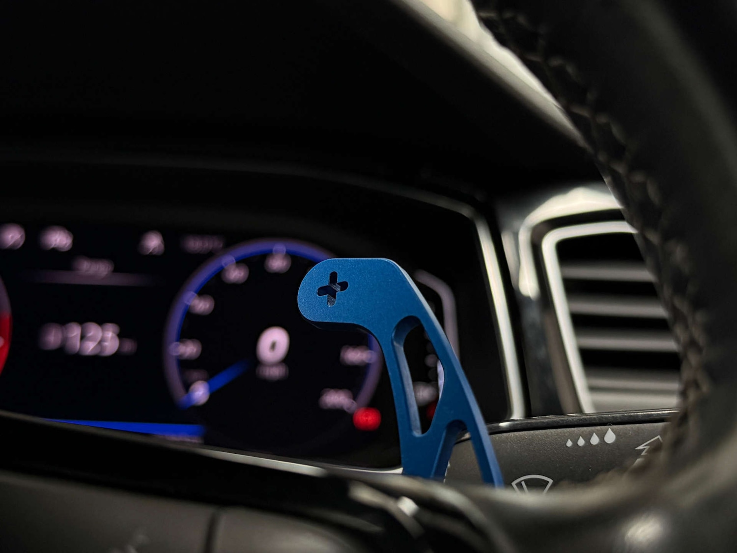 Used Volkswagen T-Roc 2019 for sale - 76601228: Photo 25