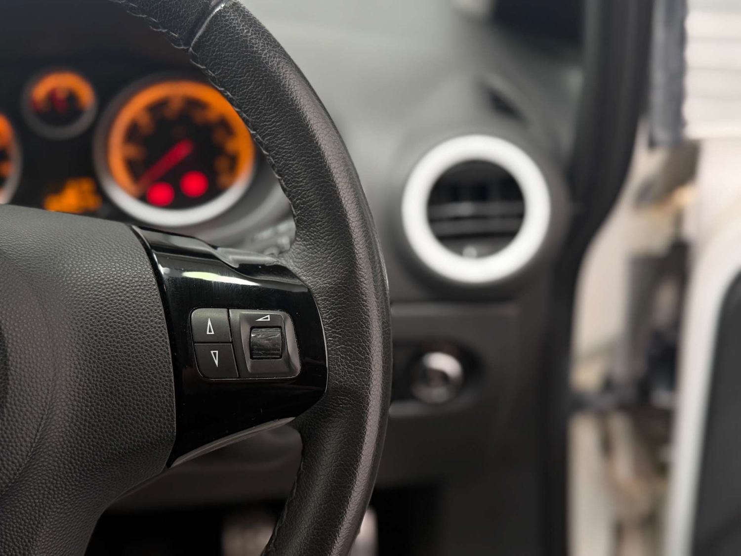 Used Vauxhall Corsa 2012 for sale - 78211854: Photo 16