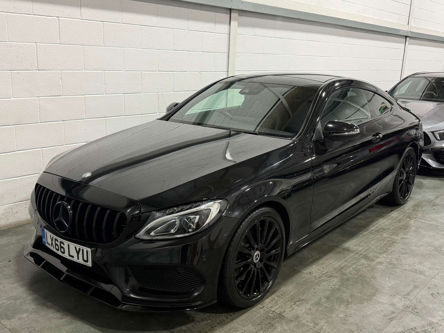 Used Mercedes-Benz C Class 2016 for sale - 76866969: Photo 2