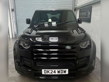Used Land Rover Defender 2024 for sale - 79510770: Photo