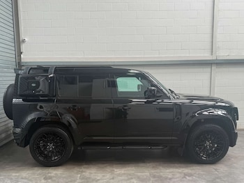 Used Land Rover Defender 2024 for sale - 79510770: Photo