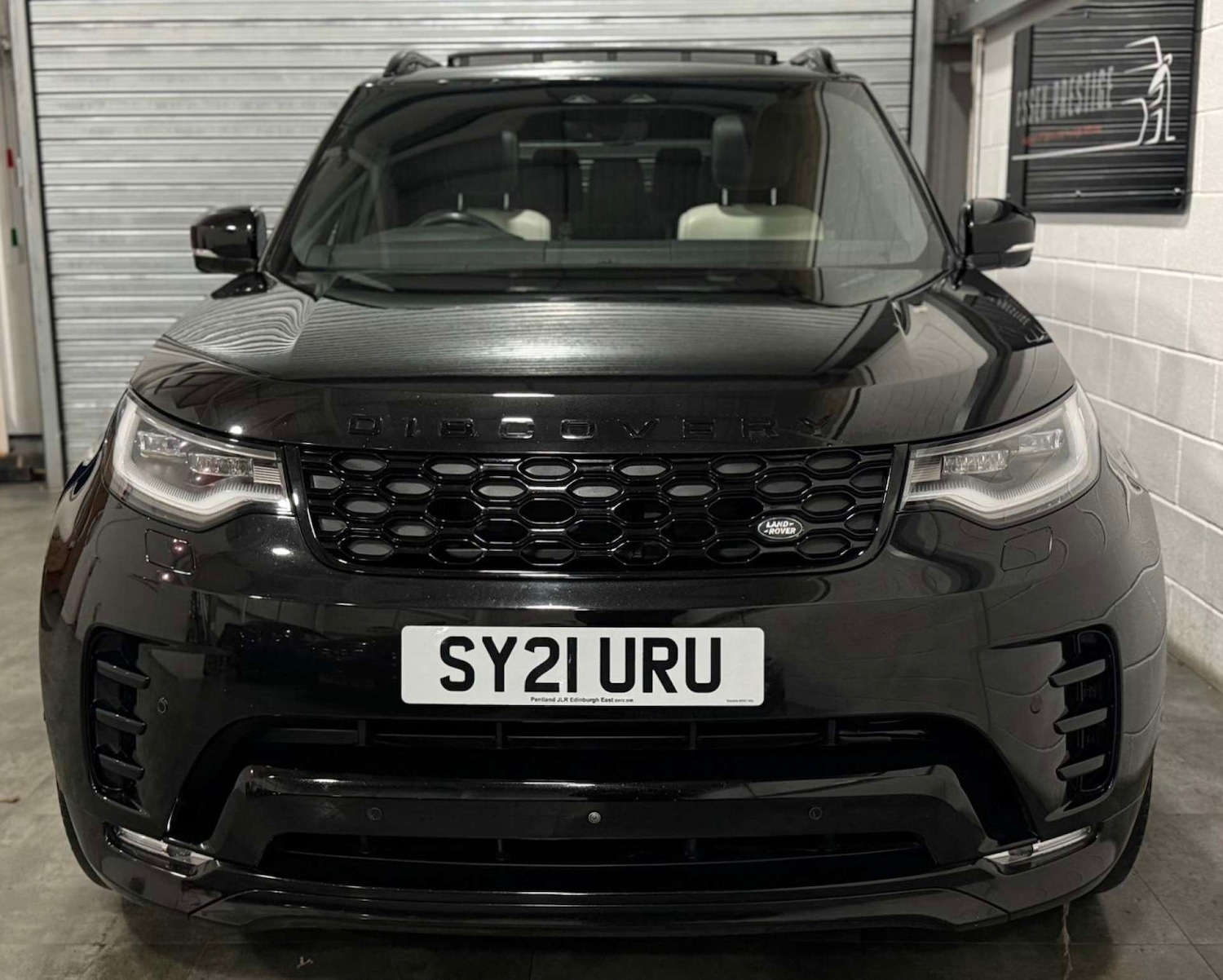 Used Land Rover Discovery 2021 for sale - 76690723: Photo 2