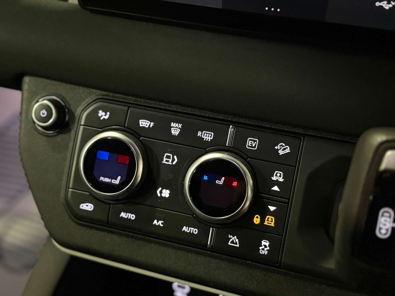 Used Land Rover Defender 2023 for sale - 77556737: Photo 26