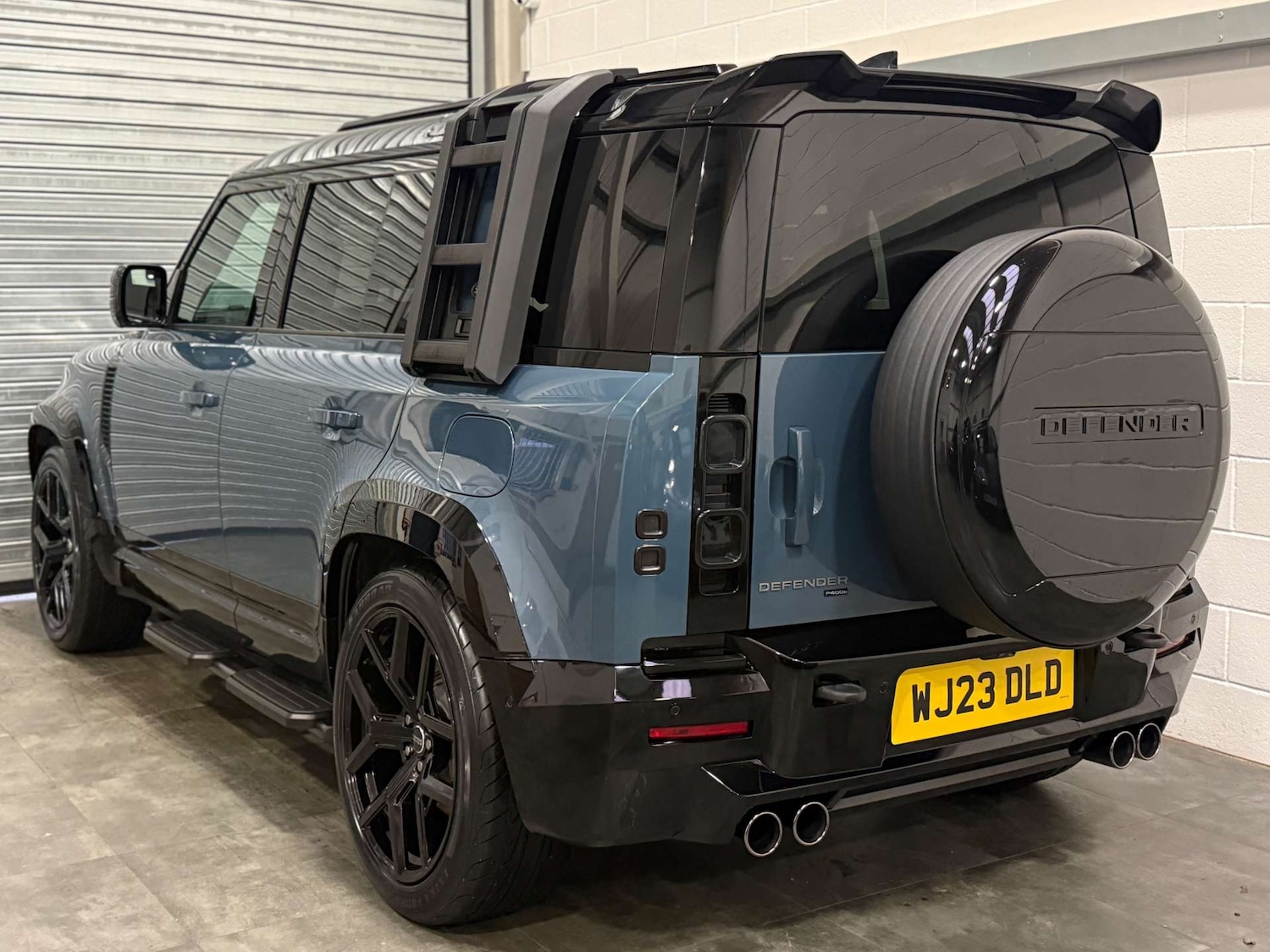 Used Land Rover Defender 2023 for sale - 77556737: Photo 4