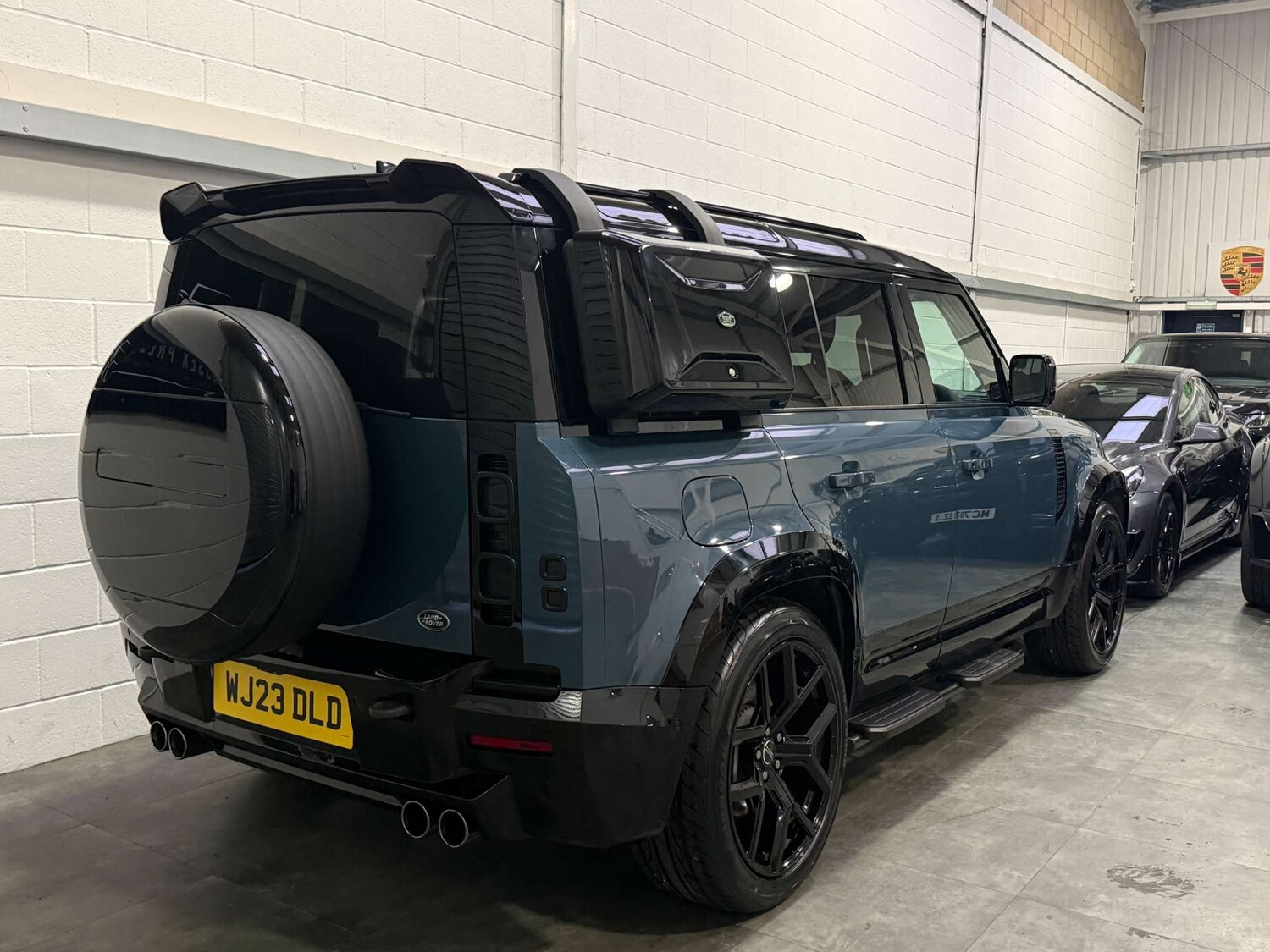 Used Land Rover Defender 2023 for sale - 77556737: Photo 9