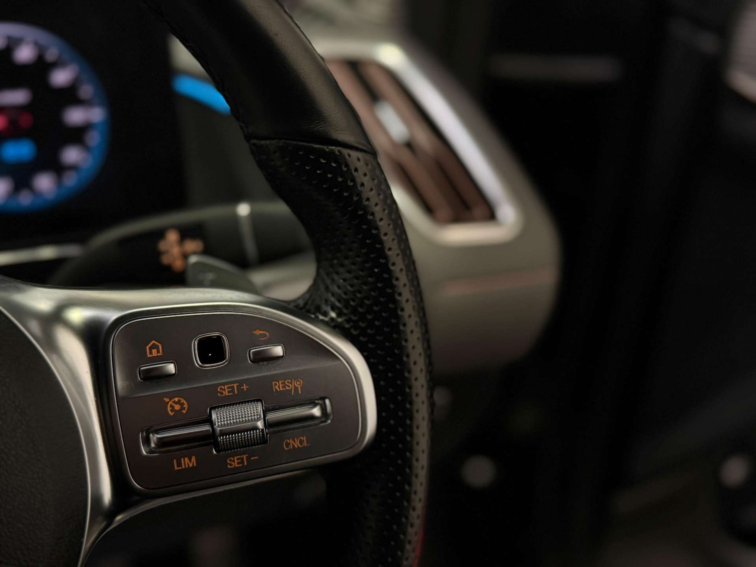 Used Mercedes-Benz EQC 2023 for sale - 78016561: Photo 19